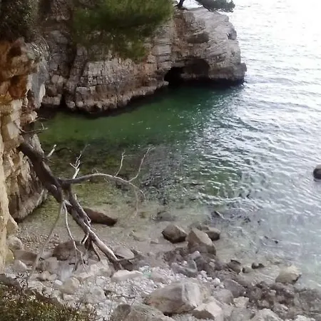 App Sailboat Near City Center And Beach * Pula