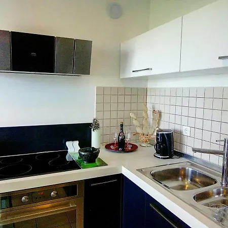 App Sailboat Near City Center And Beach Apartment *