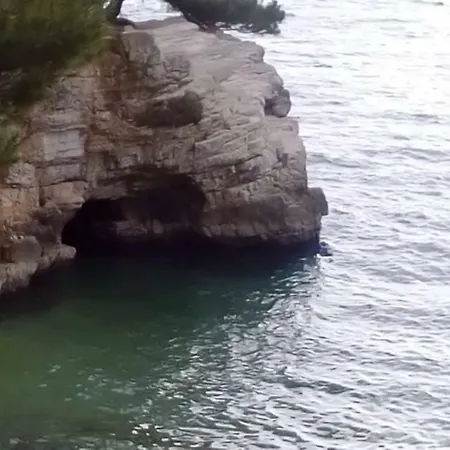App Sailboat Near City Center And Beach Pula